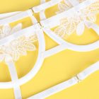 Darcey csipkés, tollas fehérnemű szett harisnyatartóval (Fehér)